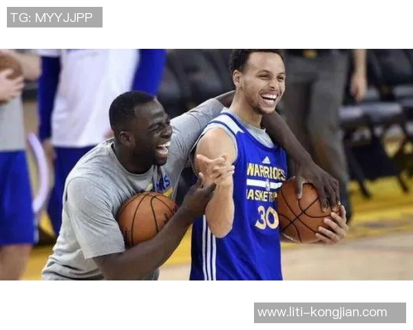 杜兰特就是勇士在杜兰特时代的老大!也是库里当时的老大!